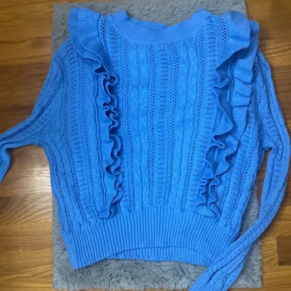 Francesca’s NWOT Ruffled pull over sweater - Picture 4 of 8